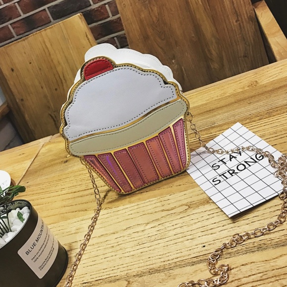 Boutique ice cream crossbody bag - Picture 2 of 5